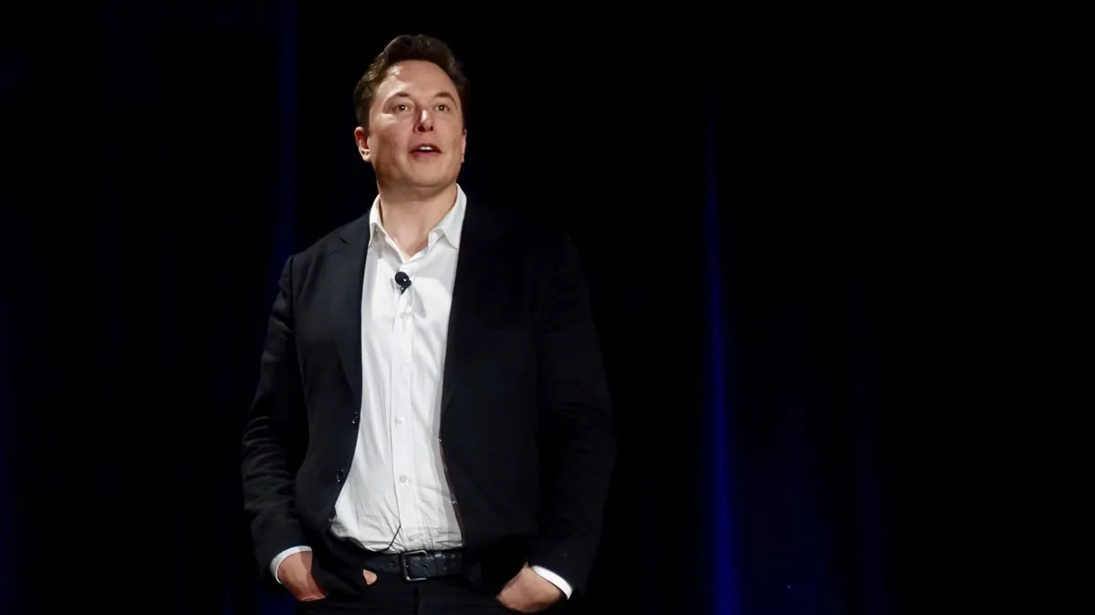Илон Маск пообещал раздать акции SpaceX американским детям