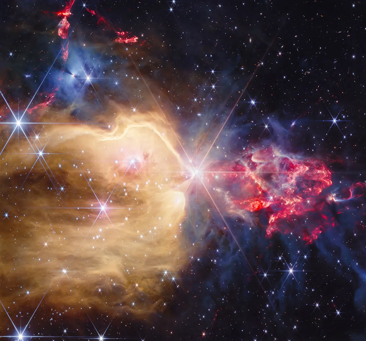 «Джеймс Уэбб» показал бурную жизнь в туманности NGC 7129