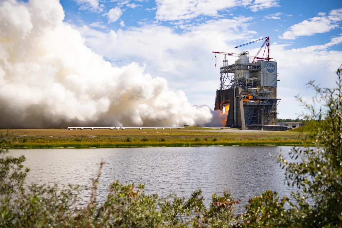 NASA испытала двигатель для миссий «Артемида»